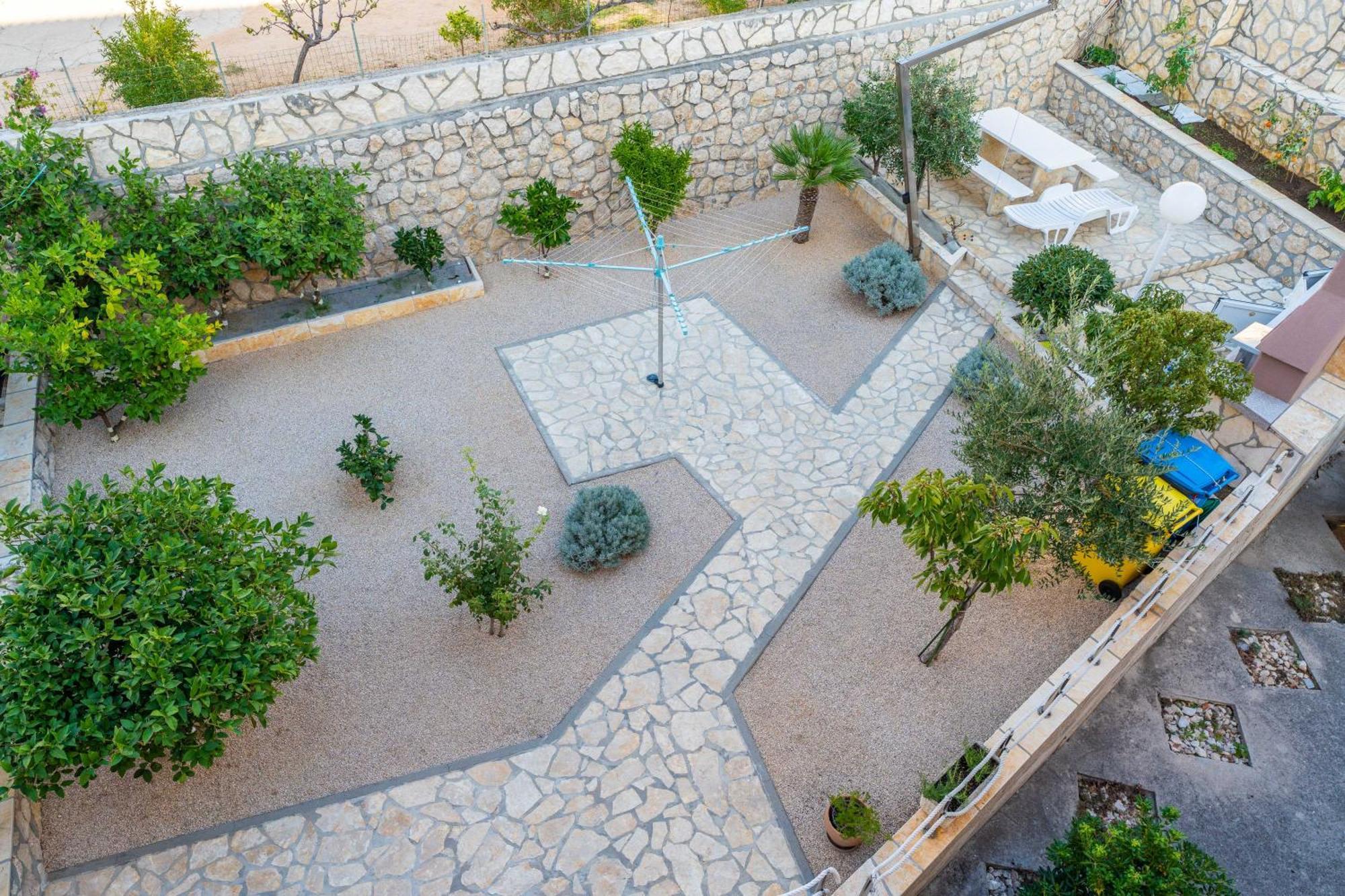 Apartments Cvetka Novalja Εξωτερικό φωτογραφία