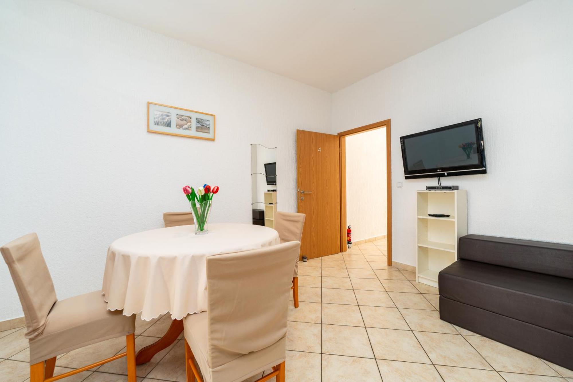 Apartments Cvetka Novalja Εξωτερικό φωτογραφία