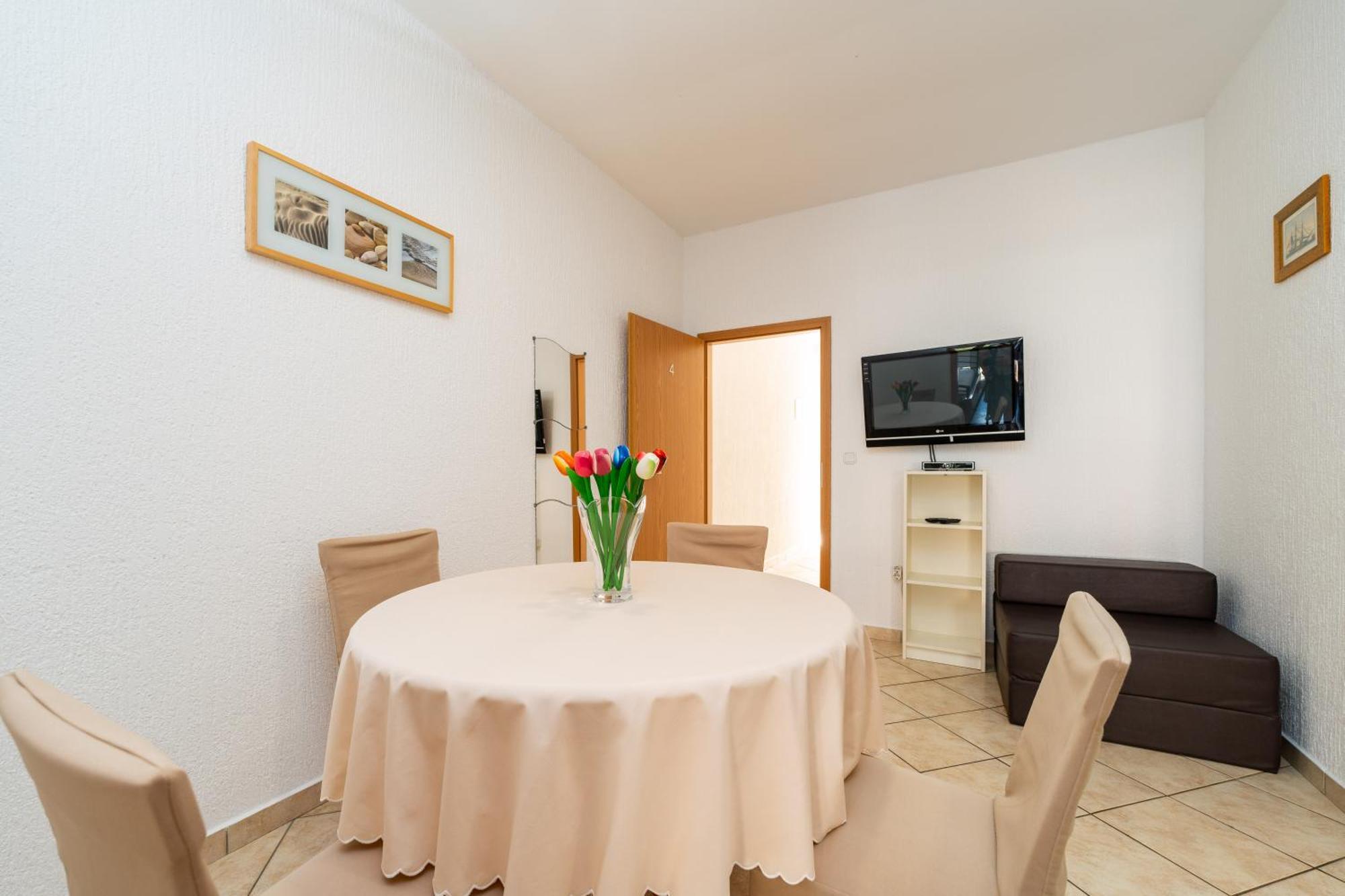 Apartments Cvetka Novalja Εξωτερικό φωτογραφία