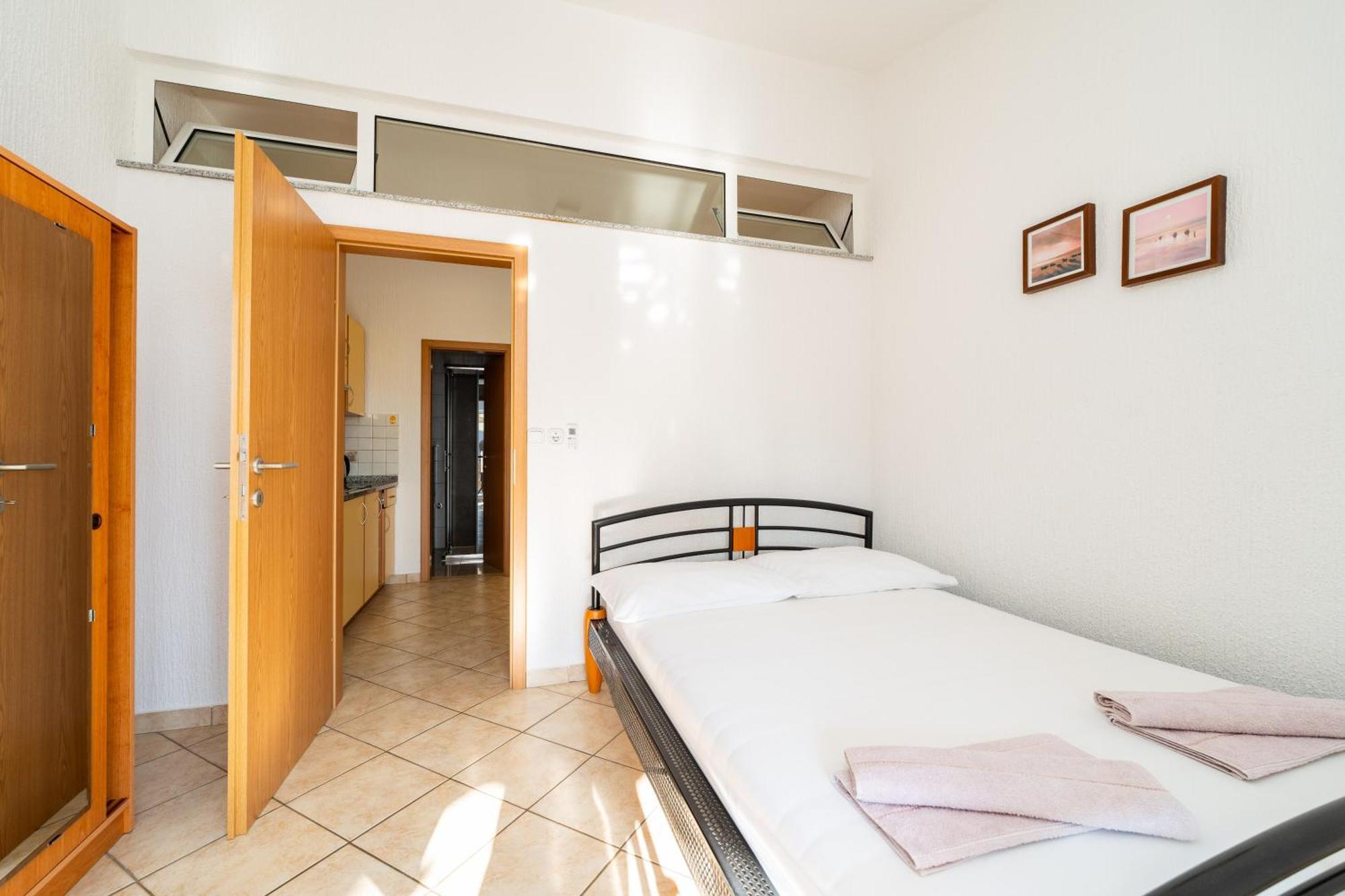 Apartments Cvetka Novalja Εξωτερικό φωτογραφία